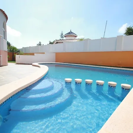 Casa Con Piscina * أوريويلا