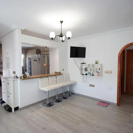 Casa Con Piscina بيت للعطل أوريويلا